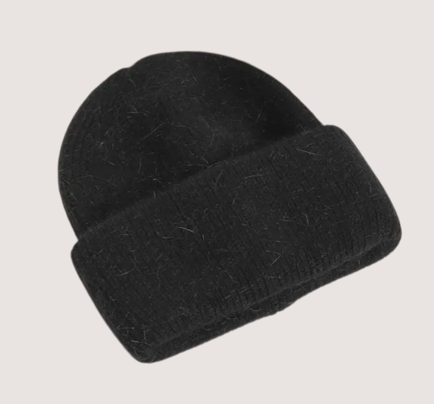 Angoravilainen Pipo, Black